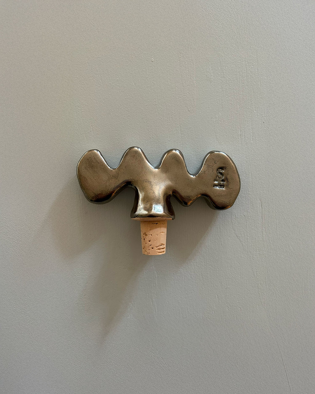SANNA HOLMBERG "Liggande Våg Silver" Wine Stopper
